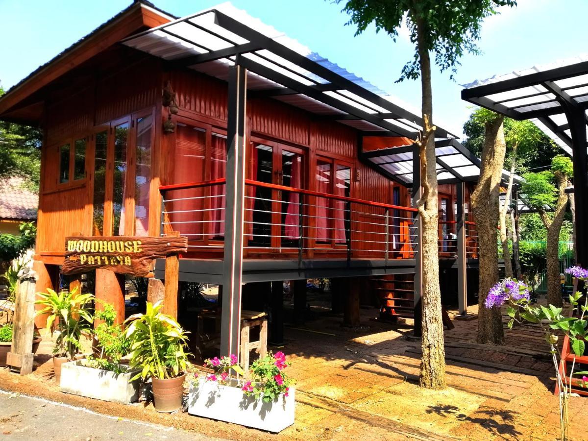 Hotel Wood House Pattaya Exteriér fotografie